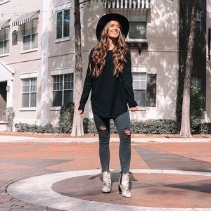 Dreamers black long scoop hem sweater